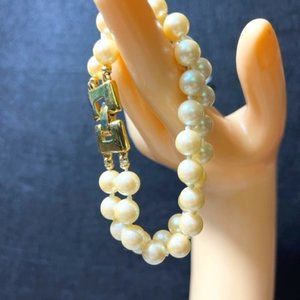 Vintage Pearl Bracelet With 2 Rows of Beads and a Gold Closure, 6 1/4 Inches